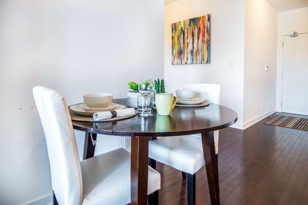 Micasa Suites - Modern Executive Condo 토론토 외부 사진
