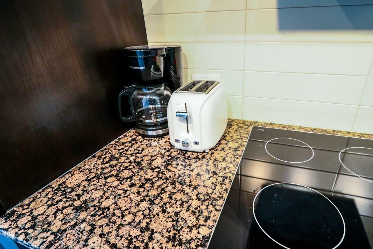 Micasa Suites - Modern Executive Condo 토론토 외부 사진
