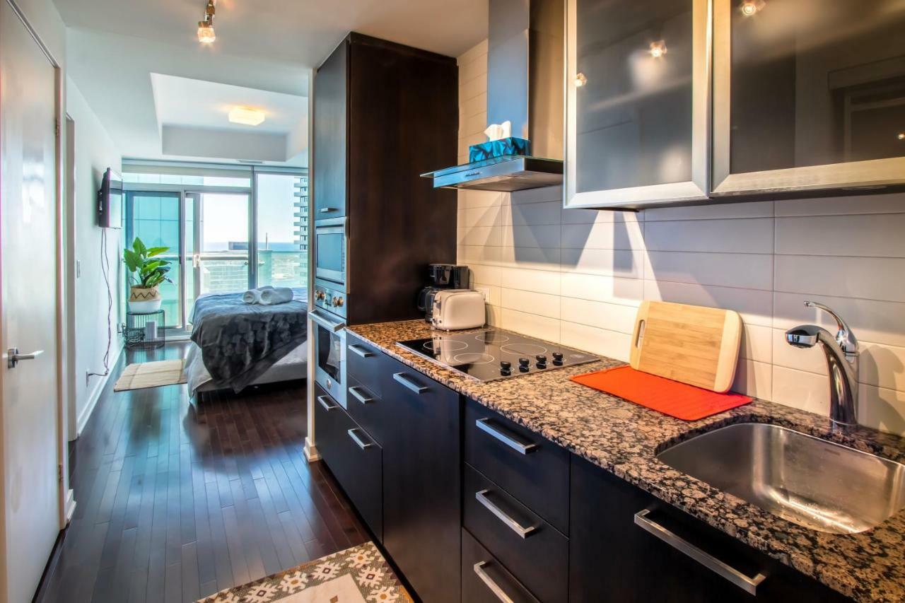 Micasa Suites - Modern Executive Condo 토론토 외부 사진
