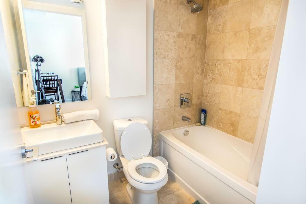 Micasa Suites - Modern Executive Condo 토론토 외부 사진